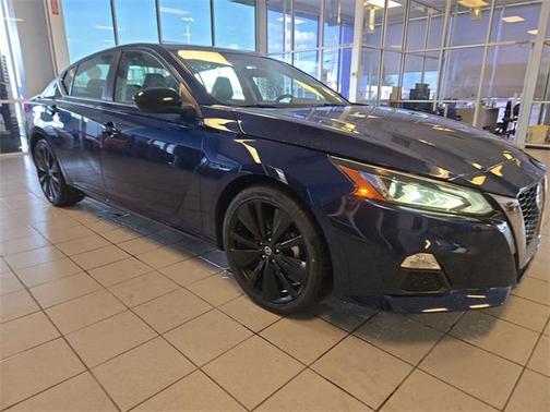 2022 Nissan Altima SR FWD