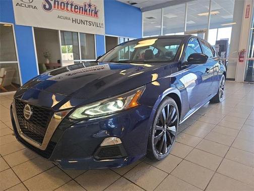 2022 Nissan Altima SR FWD