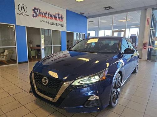2022 Nissan Altima SR FWD