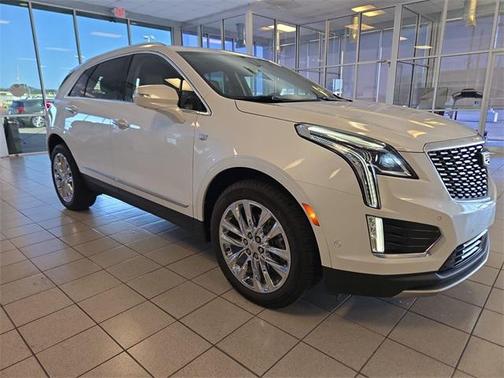 2022 Cadillac XT5 Premium Luxury