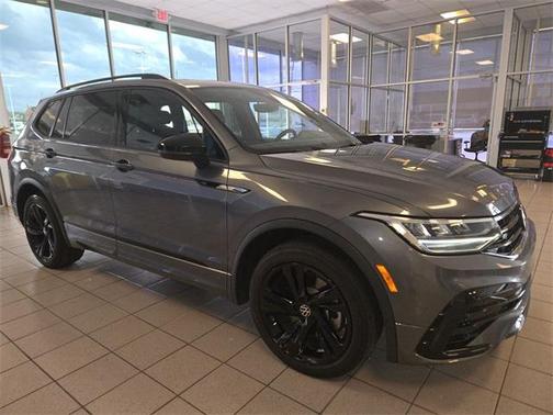 2023 Volkswagen Tiguan 2.0T SE R-Line Black