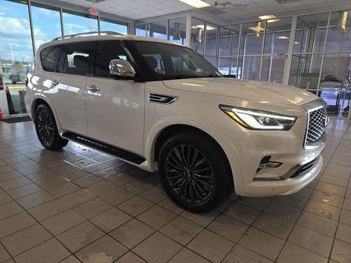 2023 INFINITI QX80 SENSORY