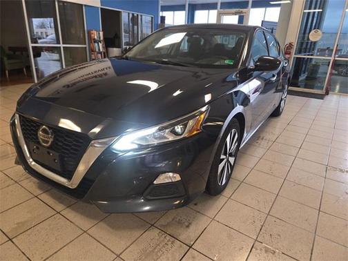 2022 Nissan Altima 2.5 SV