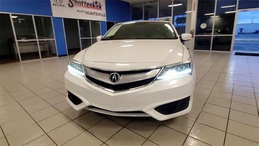 Photo 3 of 9 of 2017 Acura ILX Base