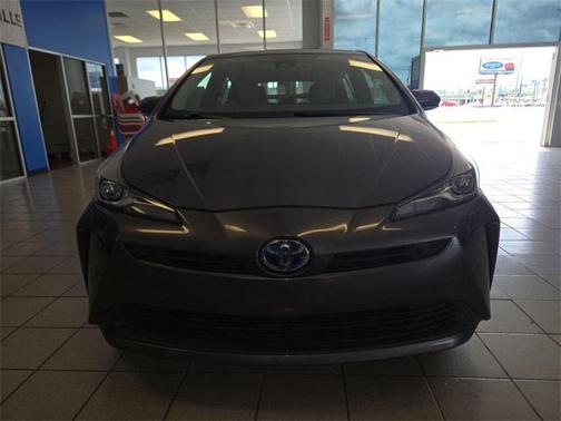 2022 Toyota Prius LE