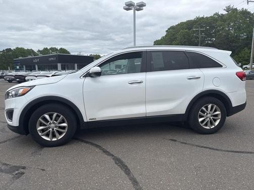 2016 Kia Sorento LX