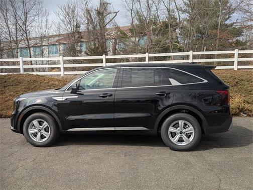 2025 Kia Sorento LX