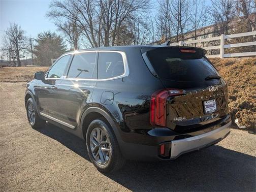 2024 Kia Telluride LX