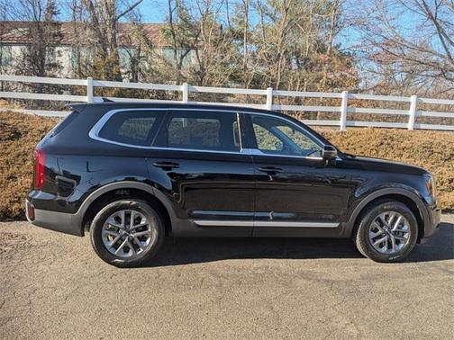 2024 Kia Telluride LX