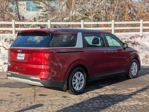 2022 Kia Carnival LXS