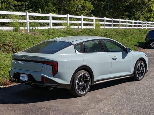 2025 Kia K4 GT-Line