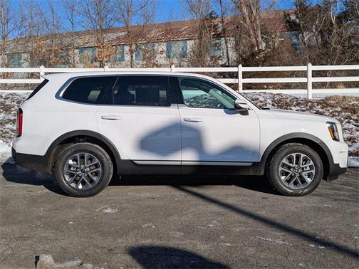 2025 Kia Telluride LX