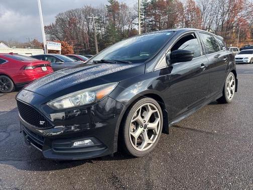 2017 Ford Focus ST 