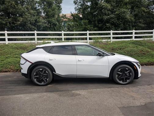 2025 Kia EV6 Wind