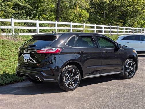 2021 Ford Edge ST