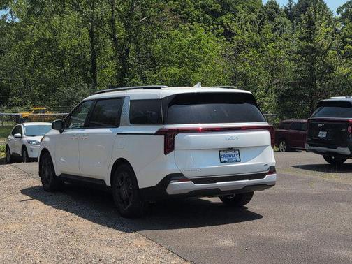 Snow White Pearl 2026 Kia Carnival Hybrid EX