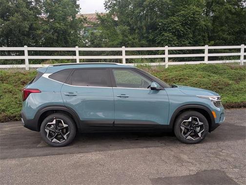 2025 Kia Seltos EX