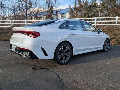2022 Kia K5 EX