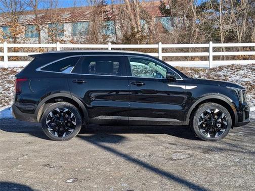 2025 Kia Sorento EX