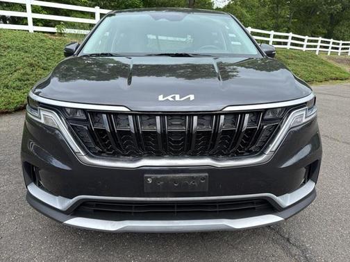 2023 Kia Carnival LX