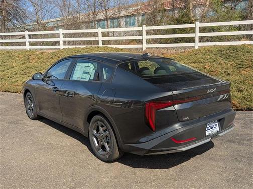 2025 Kia K4 LXS