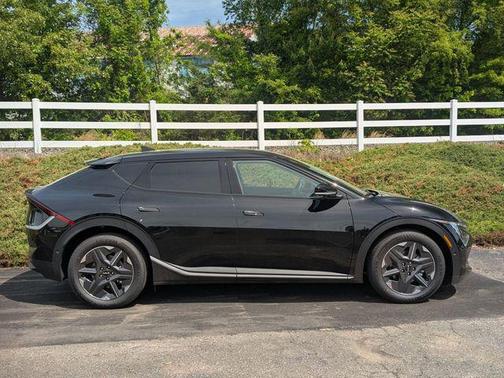 2025 Kia EV6 Light Long Range