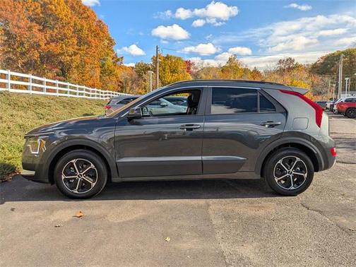 2025 Kia Niro LX