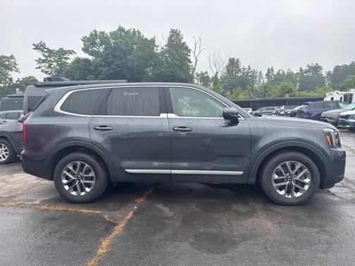 2023 Kia Telluride LX