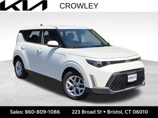 Snow White Pearl 2024 Kia Soul LX