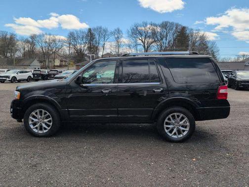 White Platinum Metallic Tri-Coat 2017 Ford Expedition Limited