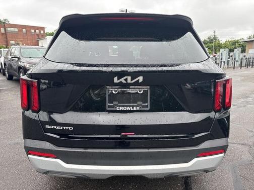 2025 Kia Sorento LX