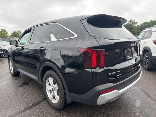 2025 Kia Sorento LX