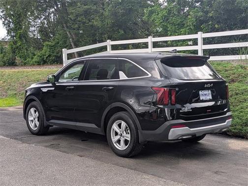 2025 Kia Sorento LX