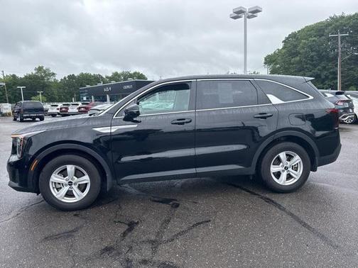 2025 Kia Sorento LX