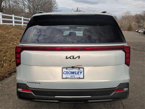 2025 Kia Carnival SX