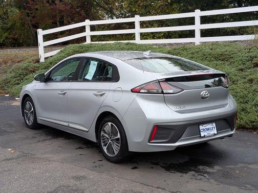 2021 Hyundai IONIQ Plug-In Hybrid SE