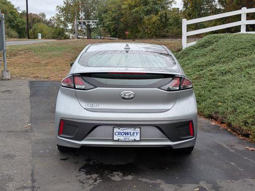 2021 Hyundai IONIQ Plug-In Hybrid SE