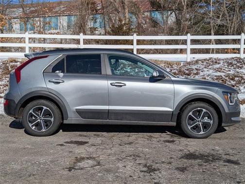 2025 Kia Niro Plug-In Hybrid EX