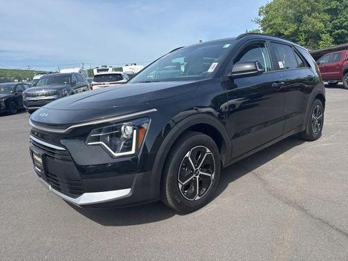 Aurora Black Pearl 2025 Kia Niro EX