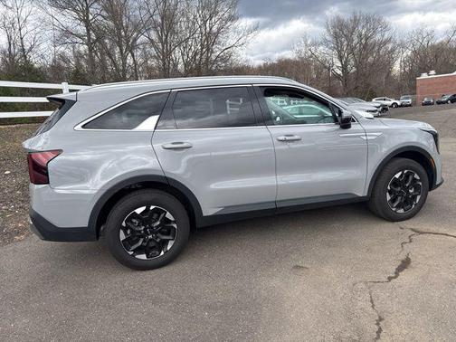 Wolf Gray 2025 Kia Sorento S