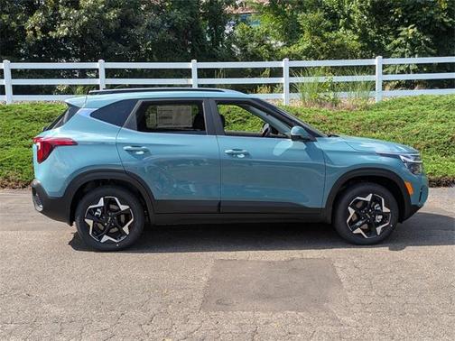 2025 Kia Seltos EX