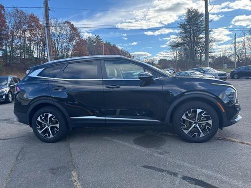 2024 Kia Sportage EX
