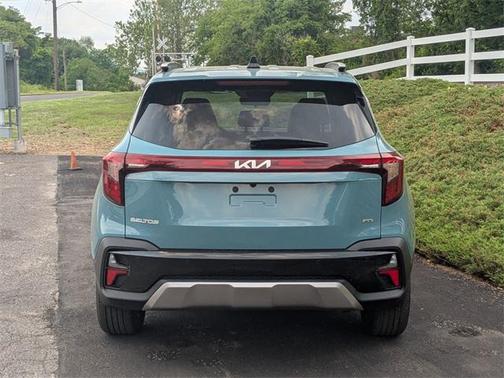 2025 Kia Seltos EX