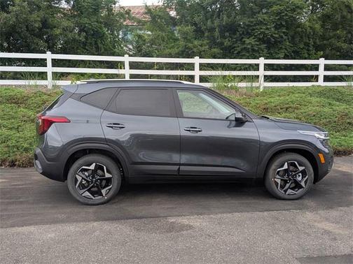 2025 Kia Seltos S