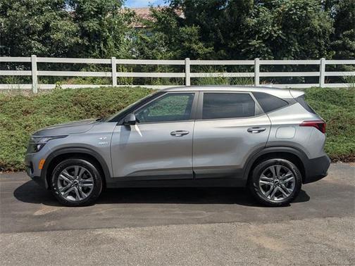 2023 Kia Seltos LX