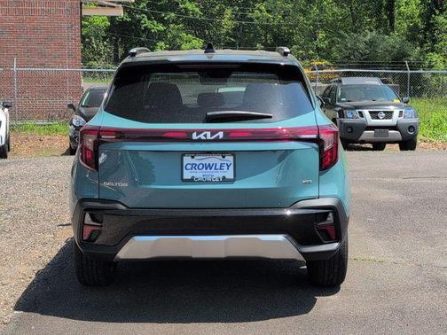 Blue / Black 2026 Kia Seltos S