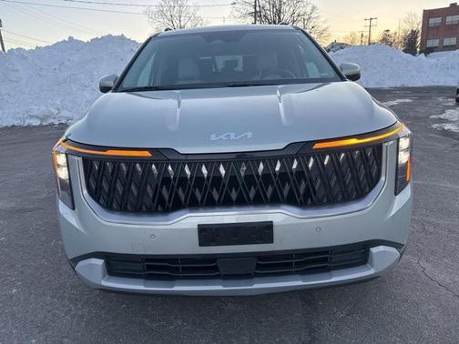 2025 Kia Carnival EX