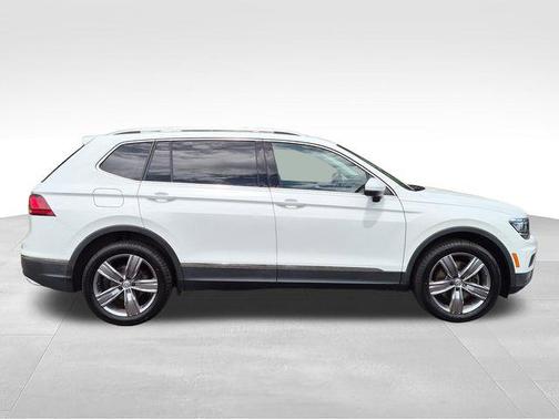 Pure White 2019 Volkswagen Tiguan 2.0T SEL