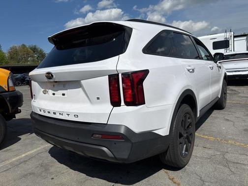 2021 Kia Sorento S