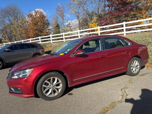 2016 Volkswagen Passat 1.8T S
